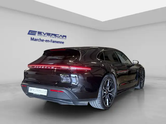 Porsche Taycan view 4