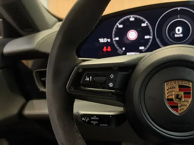 Porsche Taycan view 15