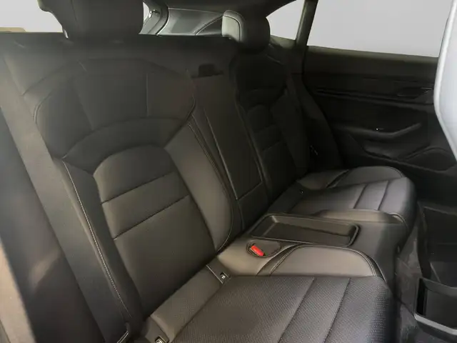 Porsche Taycan view 12