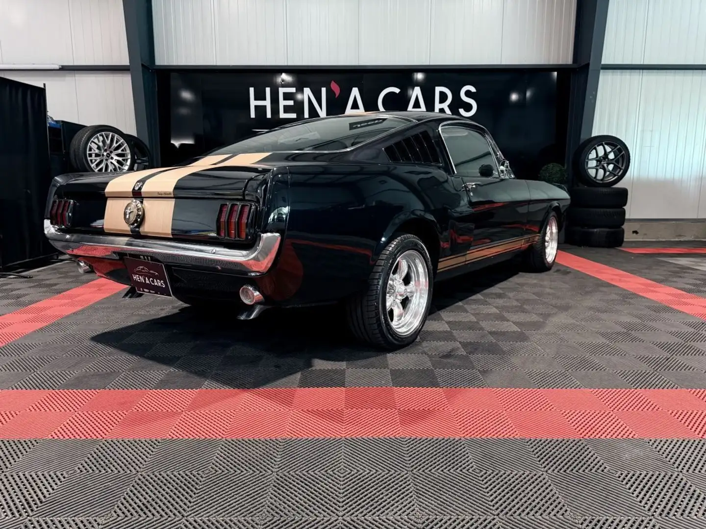 Ford Mustang Fastback Look GT 350 Negro - 2