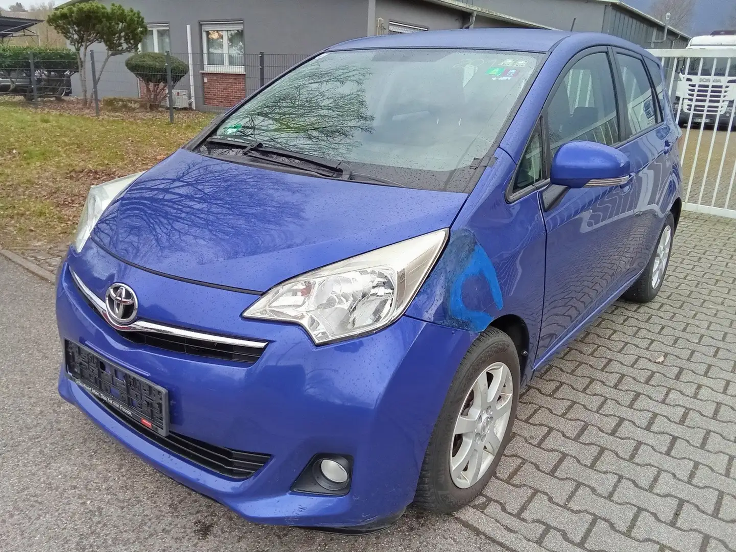 Toyota Verso-S Kék - 1