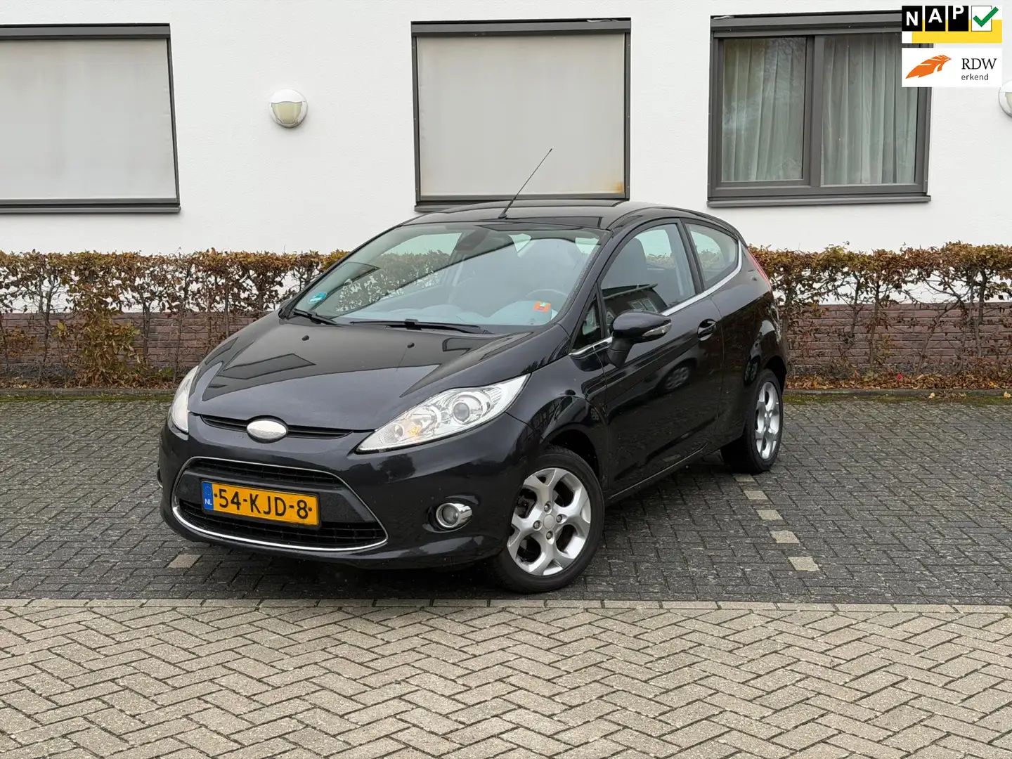 Ford Fiesta 1.25 Titanium NAP APK AIRCO XENON Zwart - 1