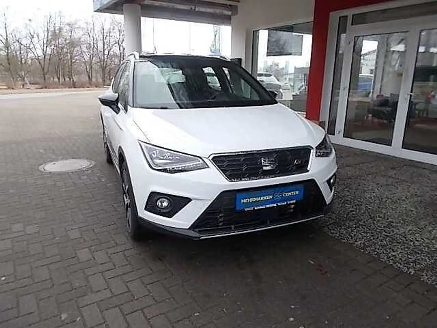 SEAT Arona 1.5 TSI EVO FR Weiß - 2