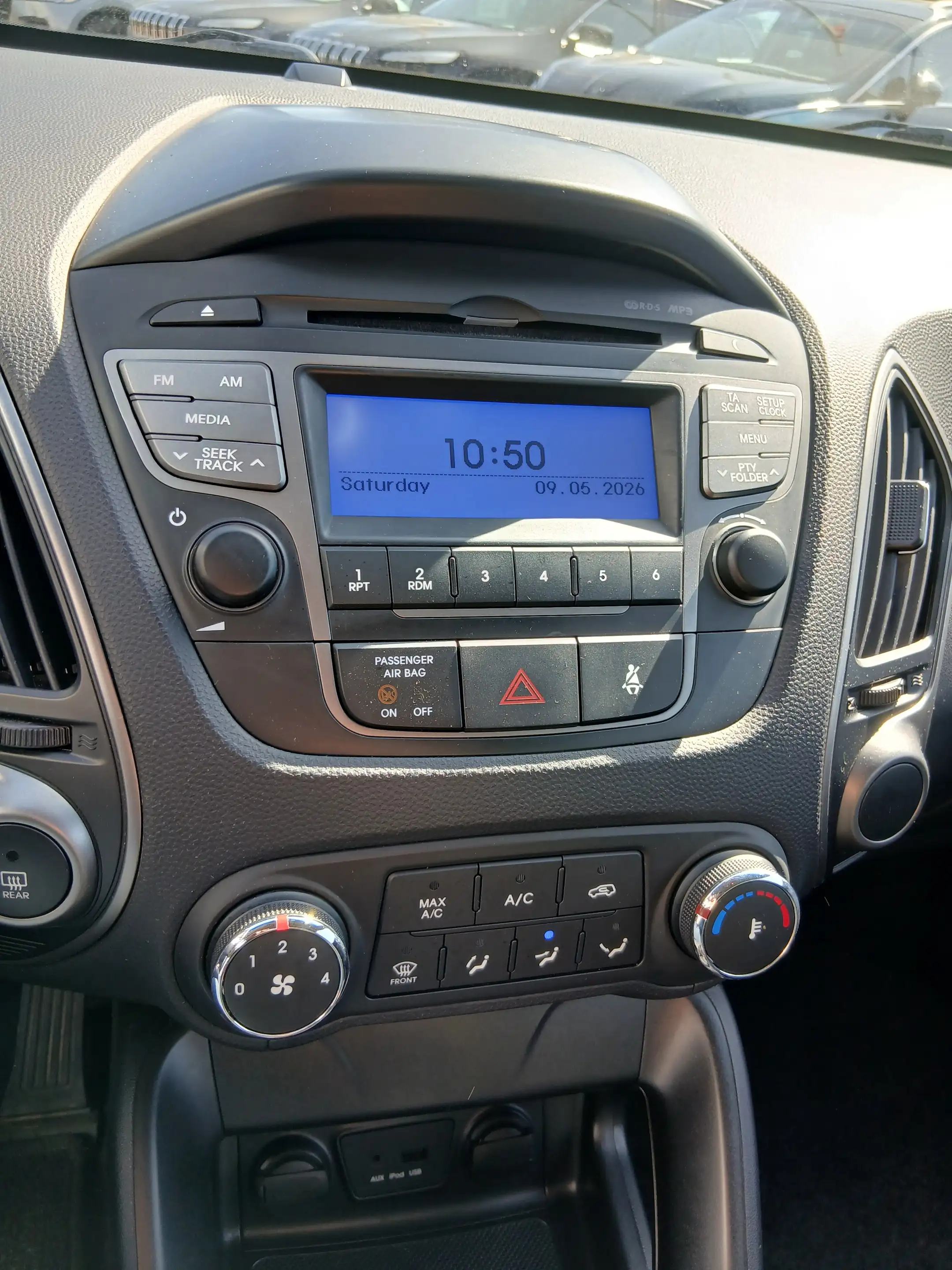 Hyundai iX35 FIFA World Cup Edition 2WD*HU 02.28*AHK*Klima — photo 14
