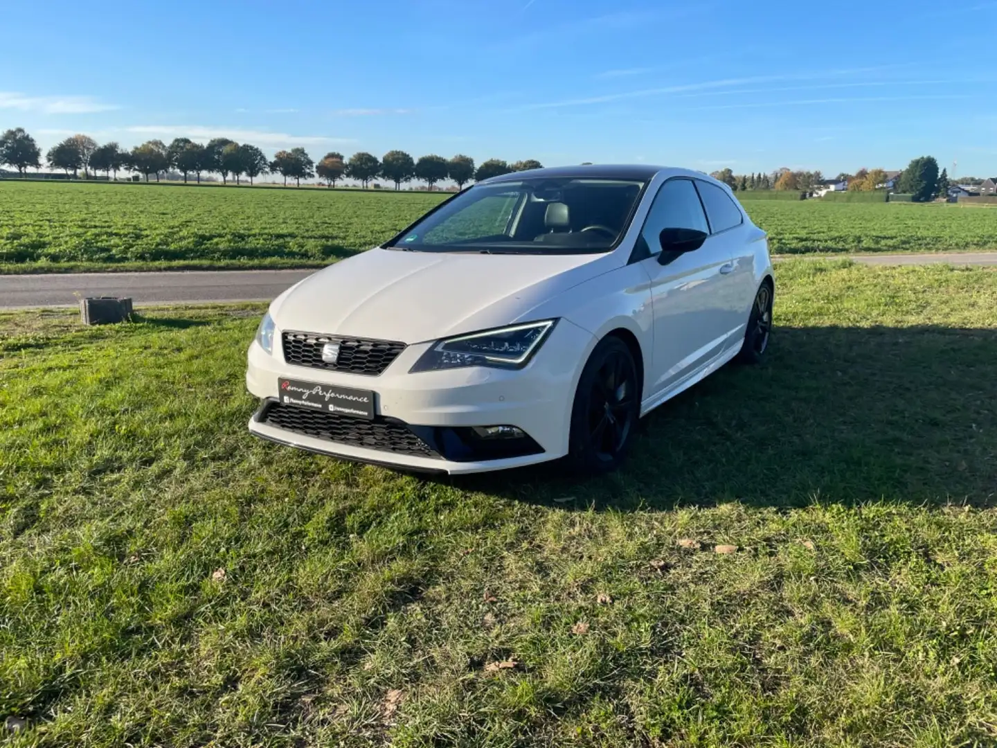 SEAT Leon SC FR SPORT Wit - 1