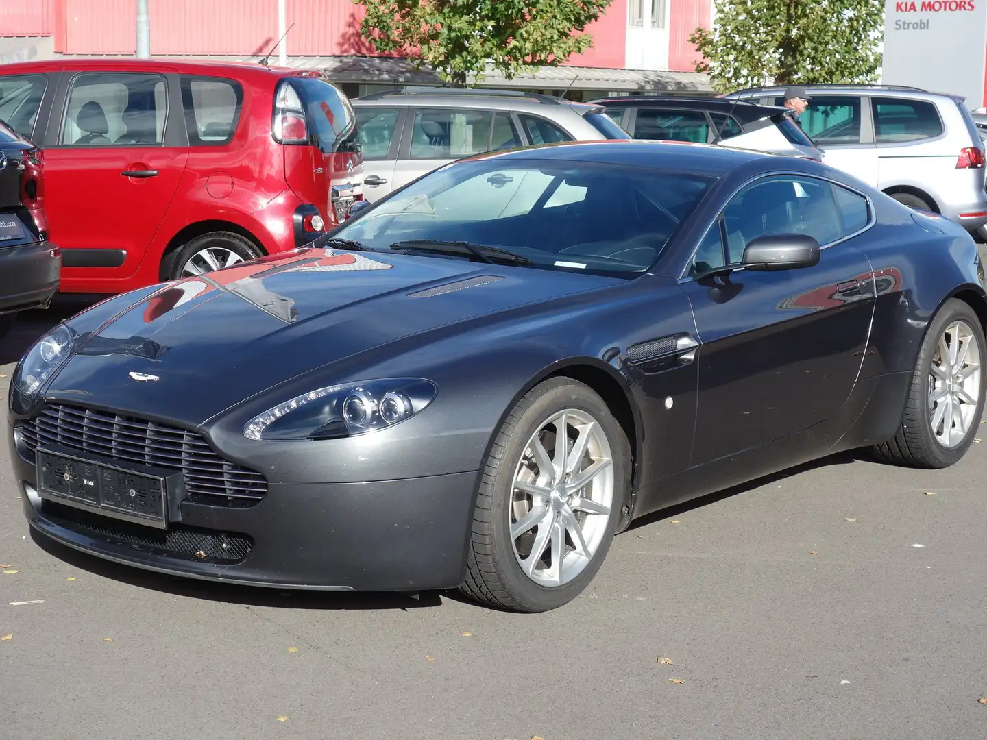 Aston Martin V8 Vantage Coupé Sportshift SAMMLERZUSTAND!! Grey - 1