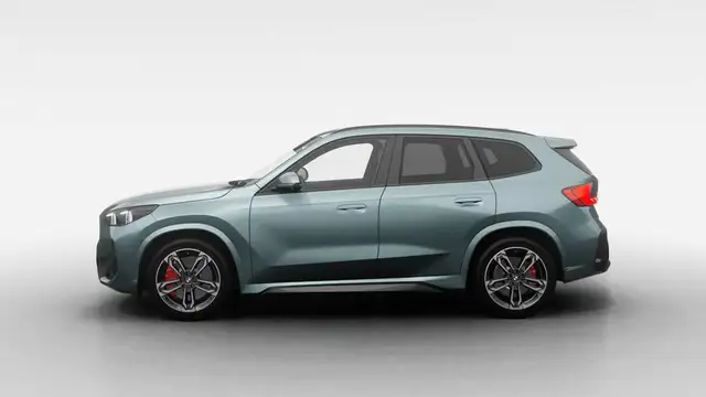 BMW X1 view 3