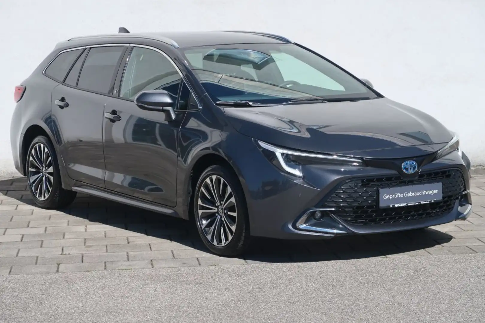 Toyota Corolla 2.0 Hybrid Touring Sports Team Deutschland+Technik Grau - 2