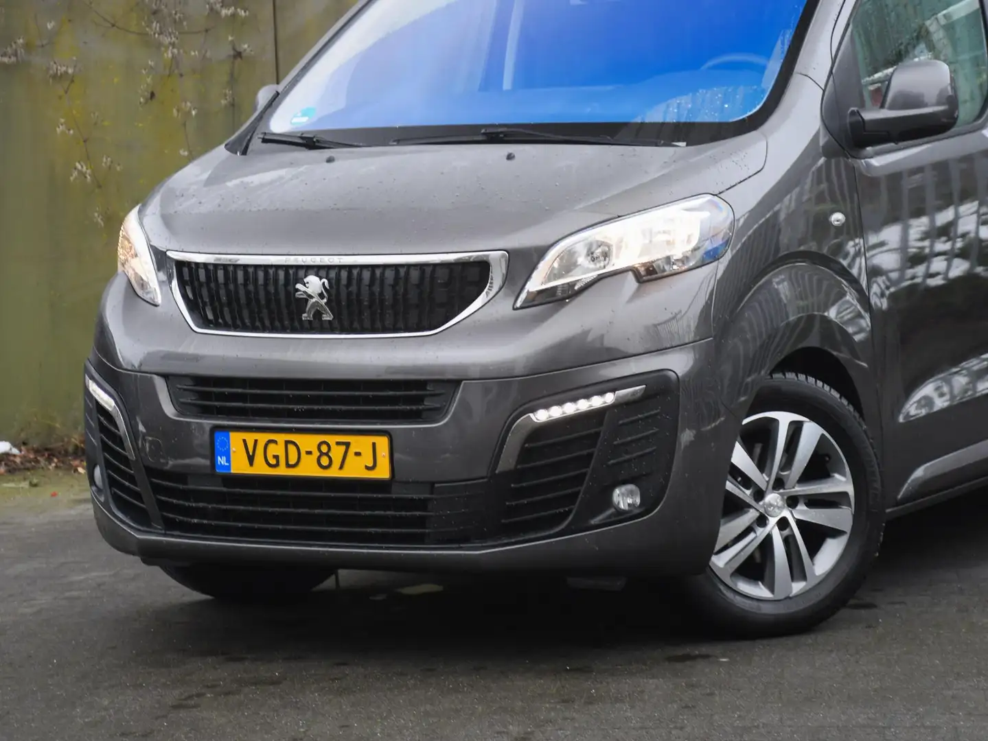 Peugeot Expert DC Long Asphalt 2.0 BlueHDI 122pk Automaat LEDER | Gris - 2