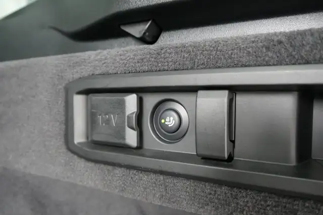 BMW M5 (verkauft) *Ultimate Package/Pano/AHK/B&W Sound/Keramik Bremse* Ansicht 40