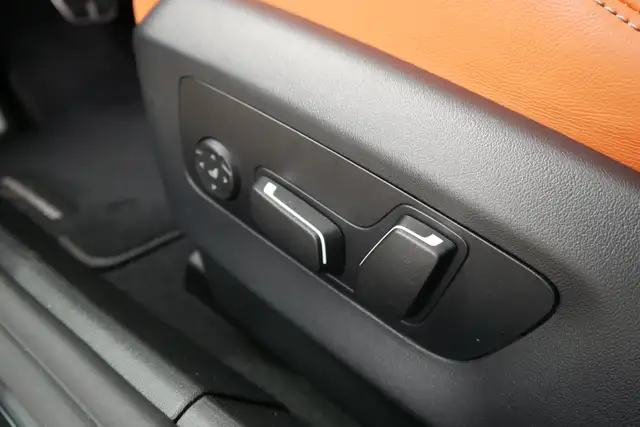 BMW M5 (verkauft) *Ultimate Package/Pano/AHK/B&W Sound/Keramik Bremse* Ansicht 16