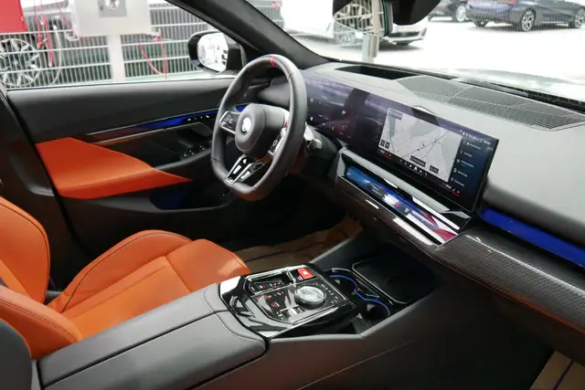 BMW M5 (verkauft) *Ultimate Package/Pano/AHK/B&W Sound/Keramik Bremse* Ansicht 42