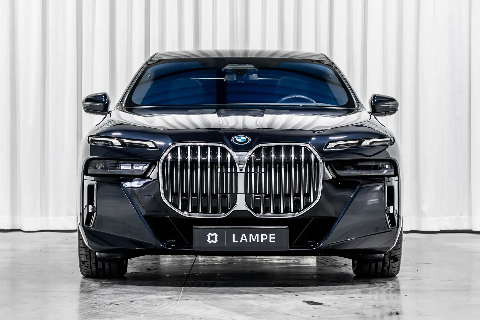 BMW 750 e xDrive M Sport Executive Lounge B&O Massage HUD Noir - 2