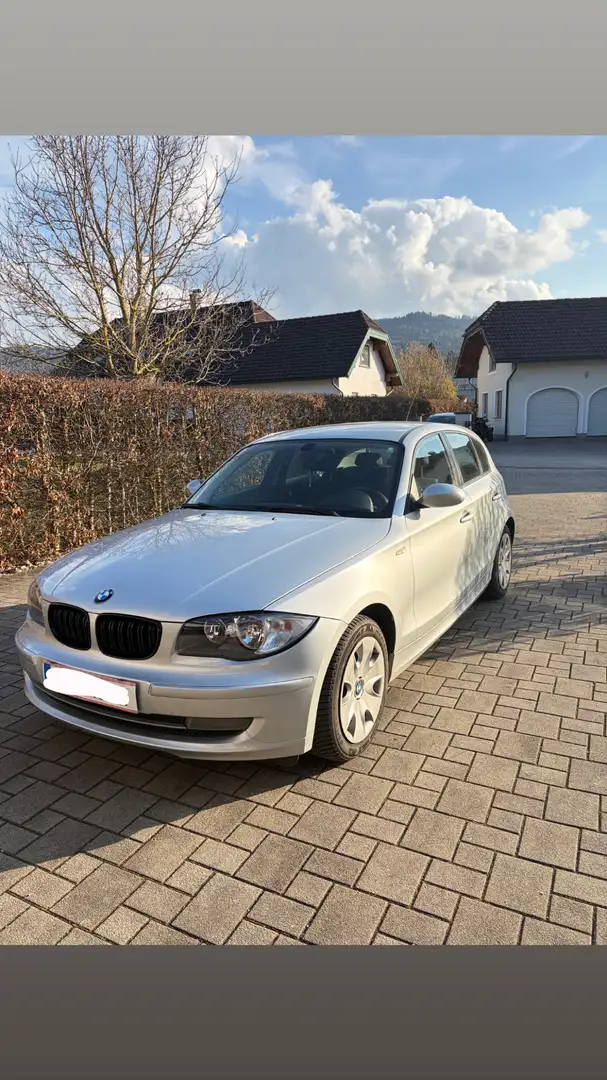 BMW 116 116d Silber - 1