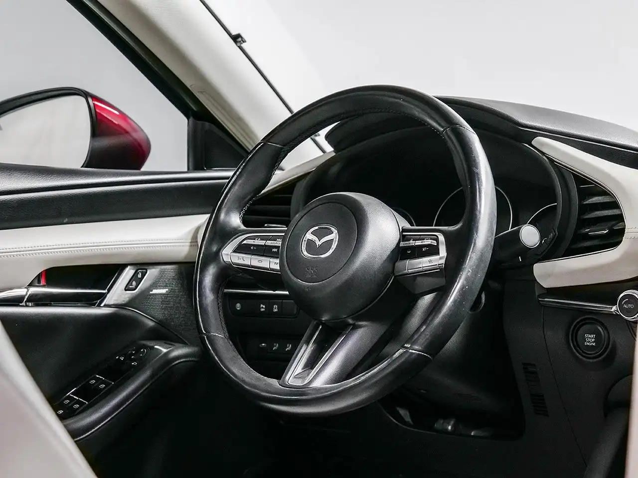 Mazda 3 снимка Mazda 3