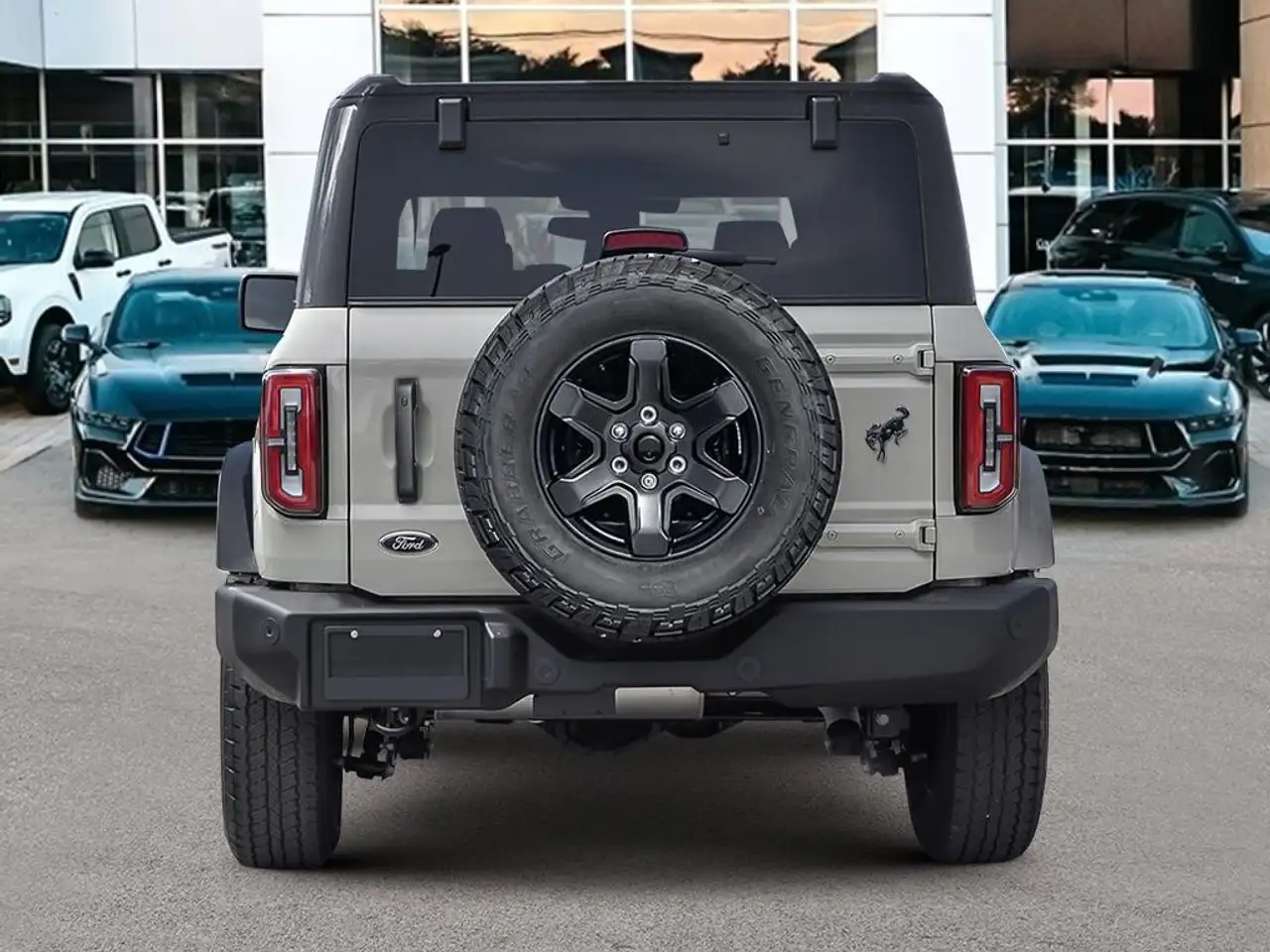 Ford Bronco снимка Ford Bronco
