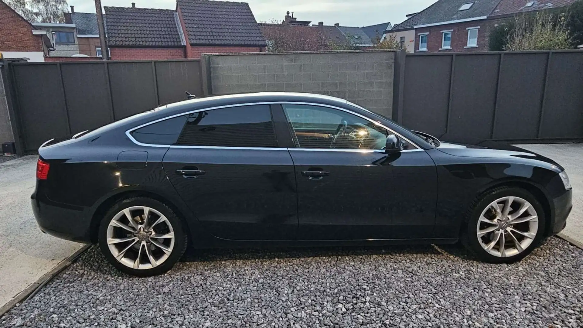 Audi A5 Sportback 1.8 TFSI PREMIÈRE MAIN Noir - 2