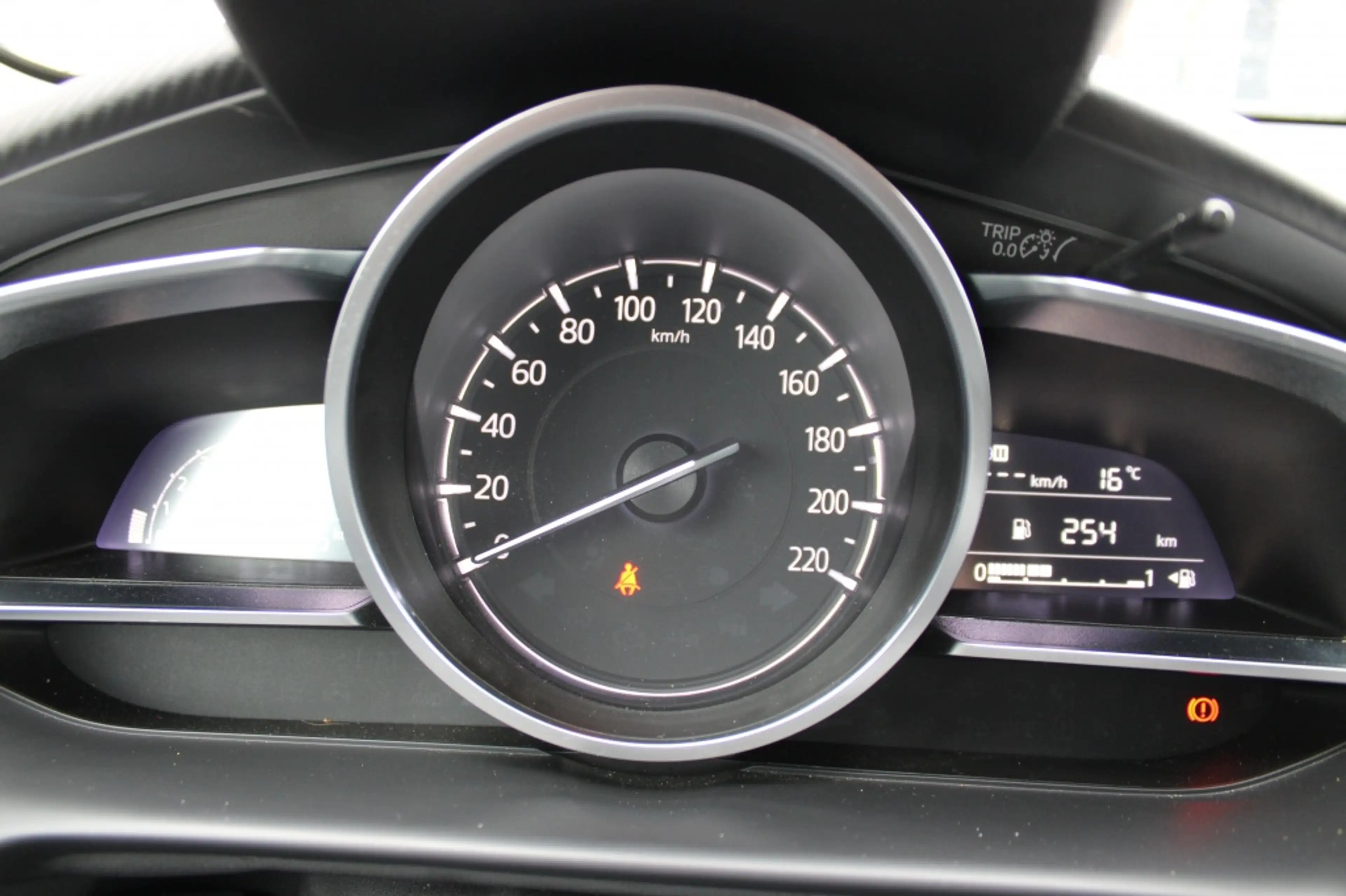 Mazda 2 1.5 Skyact-G Luxury — photo 4