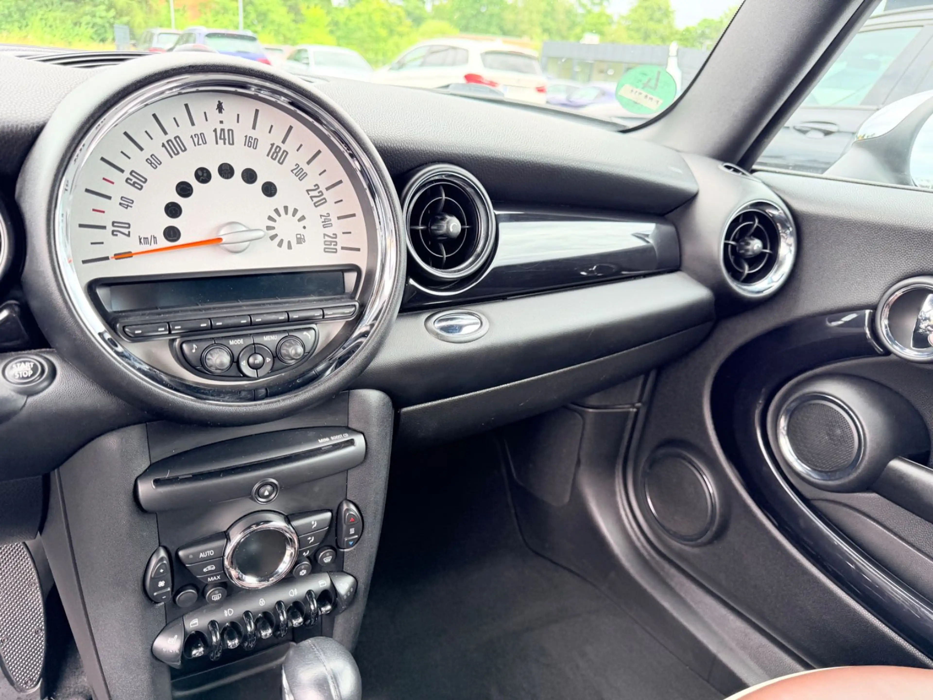MINI Cooper Clubman Chili Leder PDC Sportsitze — photo 10
