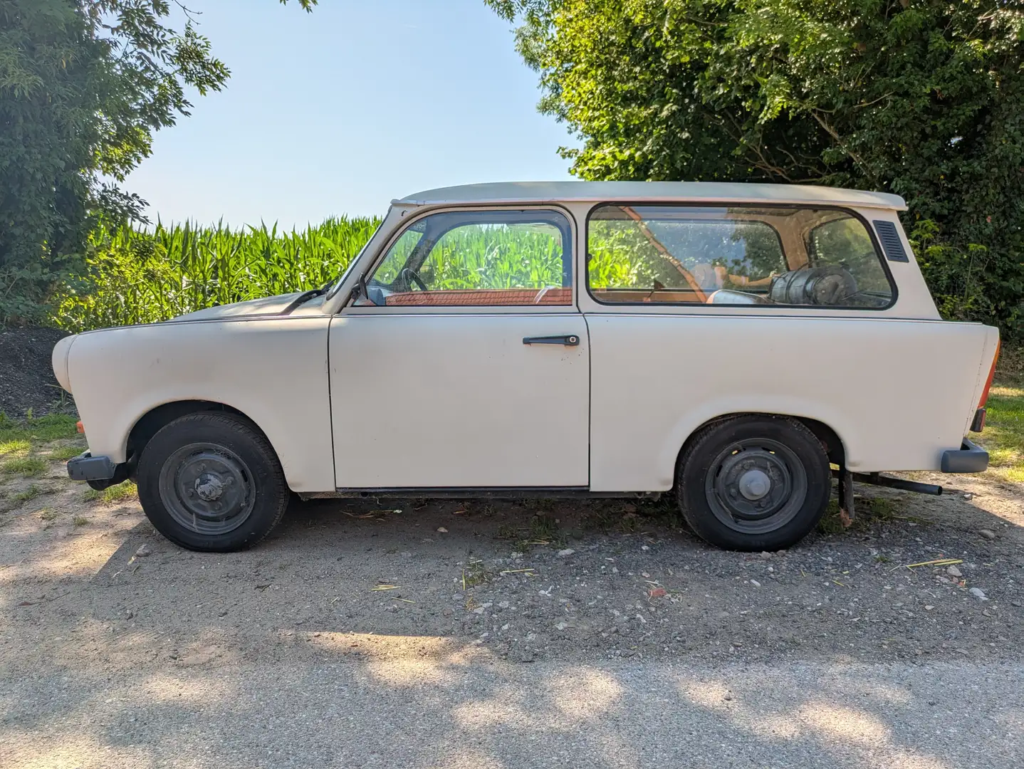 Trabant P601 Beige - 2