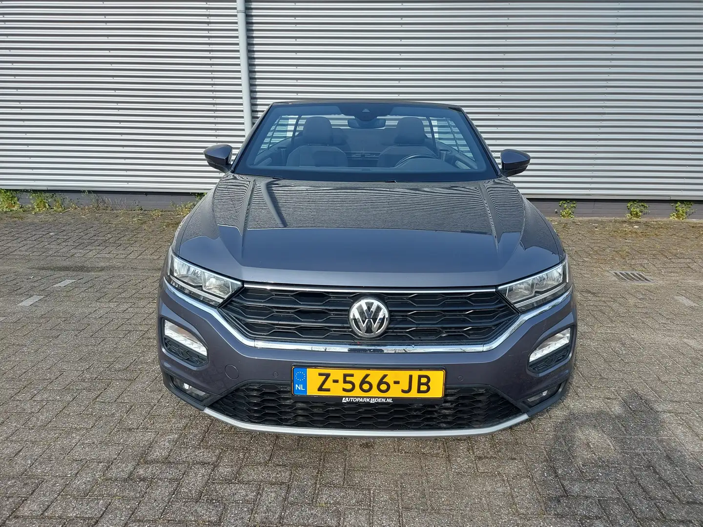 Volkswagen T-Roc Cabrio 1.5 TSI Style Automaat, Carplay/Audio/Navig Grijs - 2