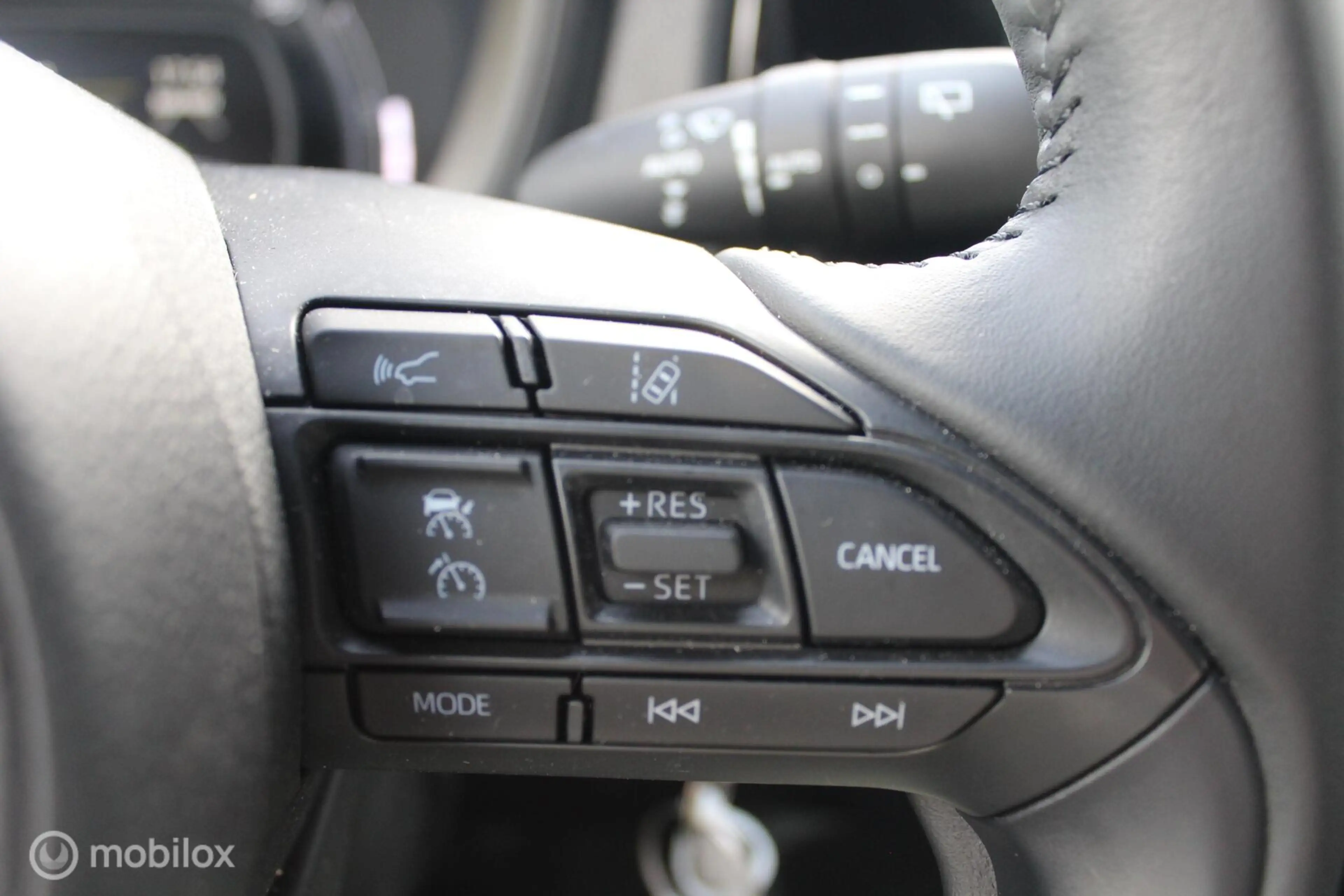 Toyota Aygo X 1.0 VVT-i MT Pulse ECC/Adaptive-Cruise/Camera/17In — photo 17
