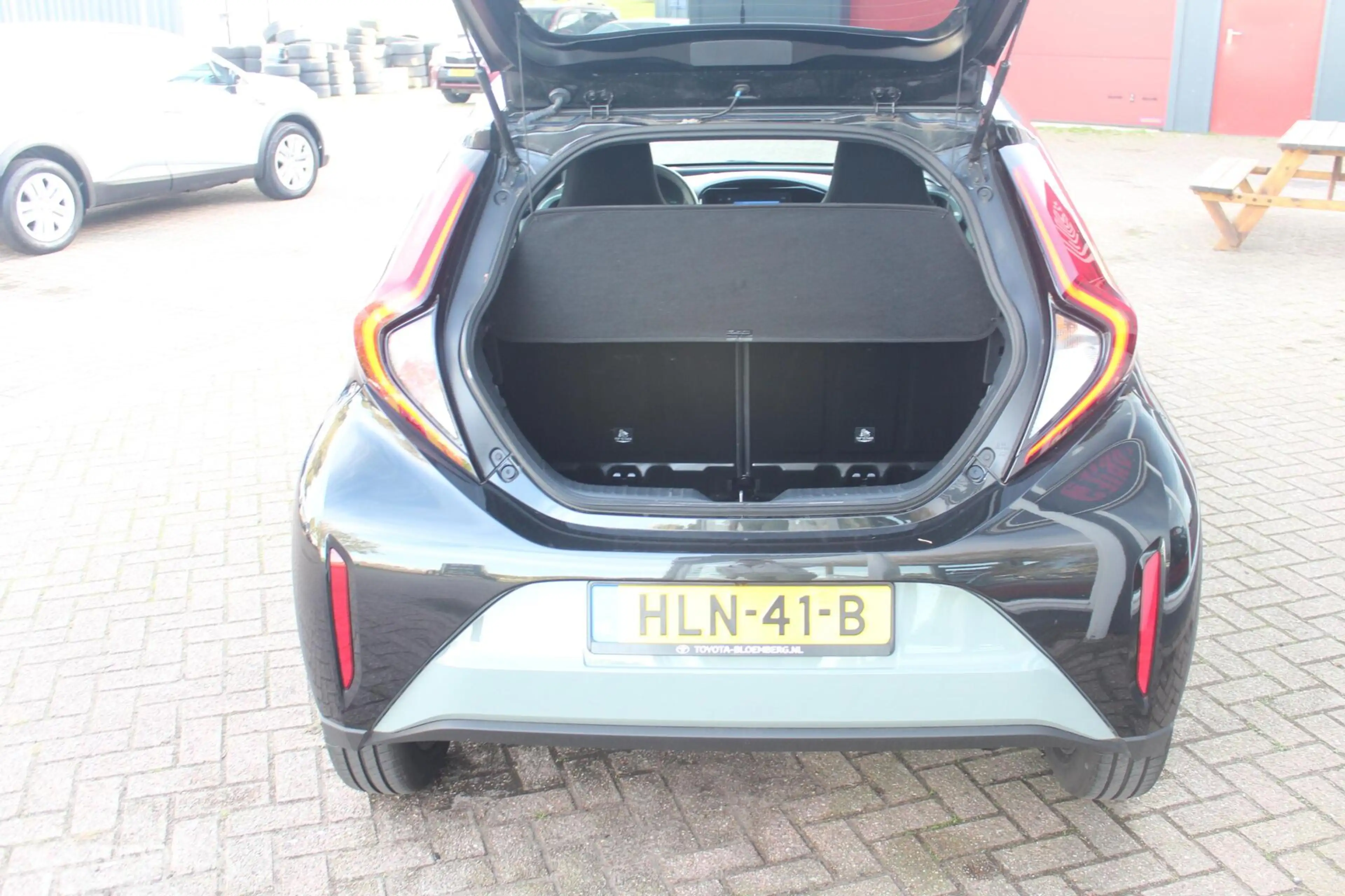 Toyota Aygo X 1.0 VVT-i MT Pulse ECC/Adaptive-Cruise/Camera/17In — photo 9
