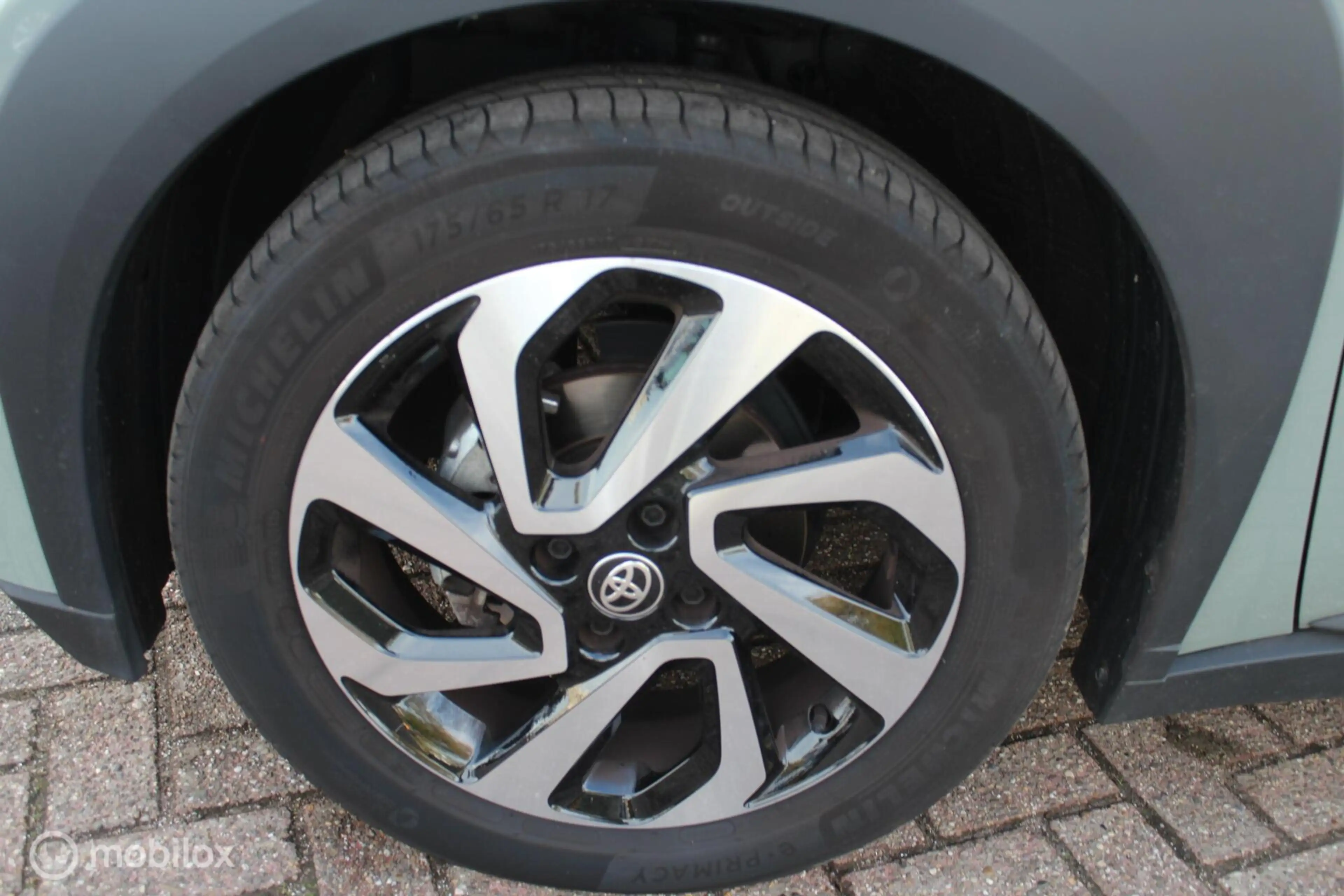 Toyota Aygo X 1.0 VVT-i MT Pulse ECC/Adaptive-Cruise/Camera/17In — photo 25
