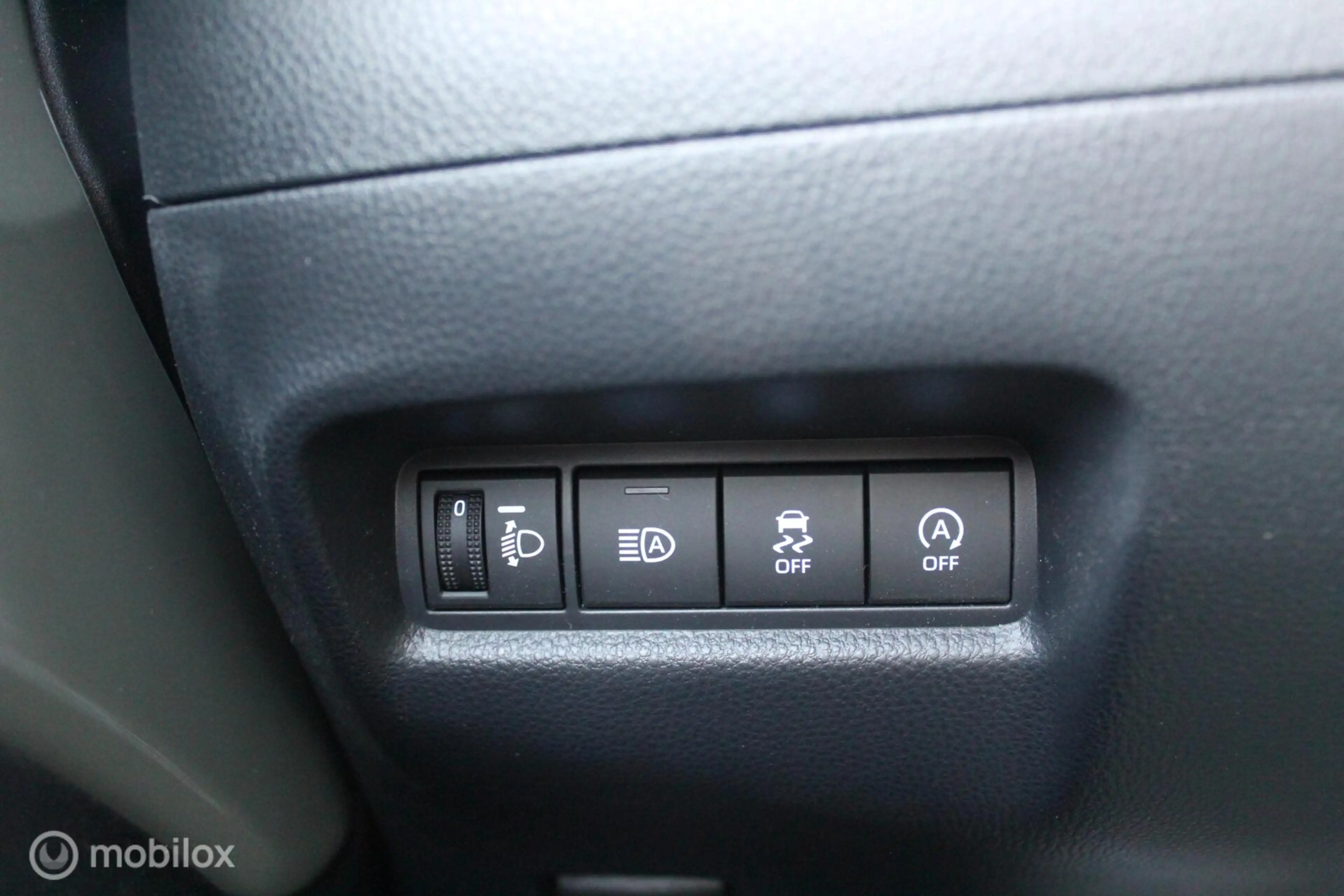 Toyota Aygo X 1.0 VVT-i MT Pulse ECC/Adaptive-Cruise/Camera/17In — photo 24