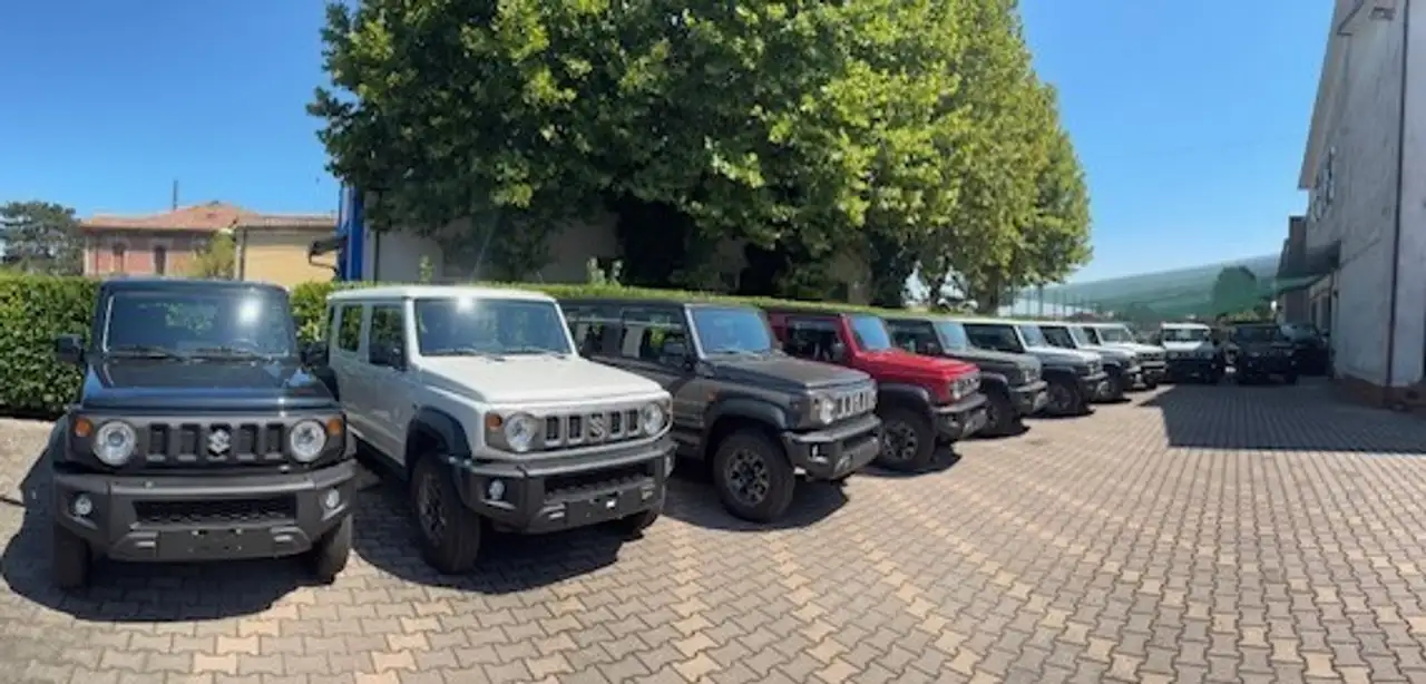 Suzuki Jimny 2025