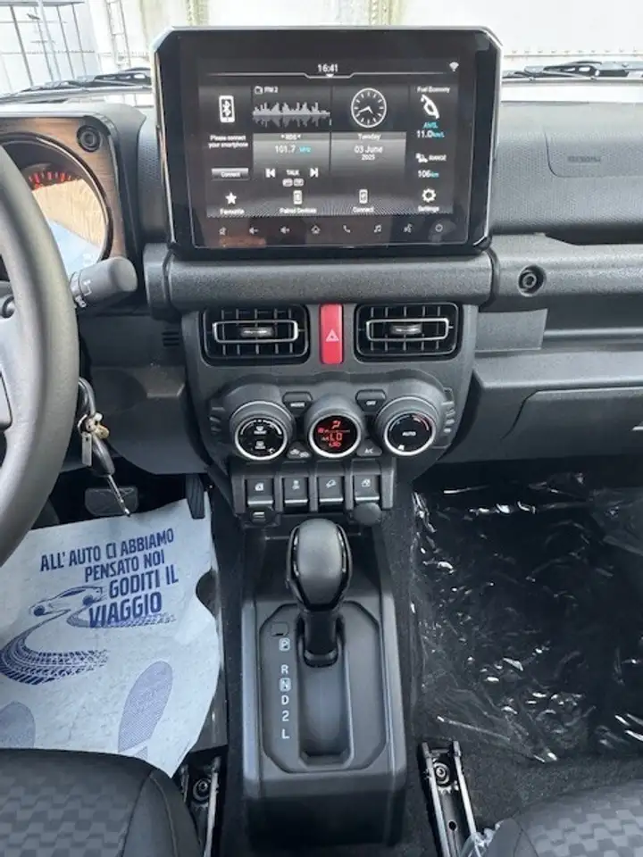 Suzuki Jimny 2025 — фото 15