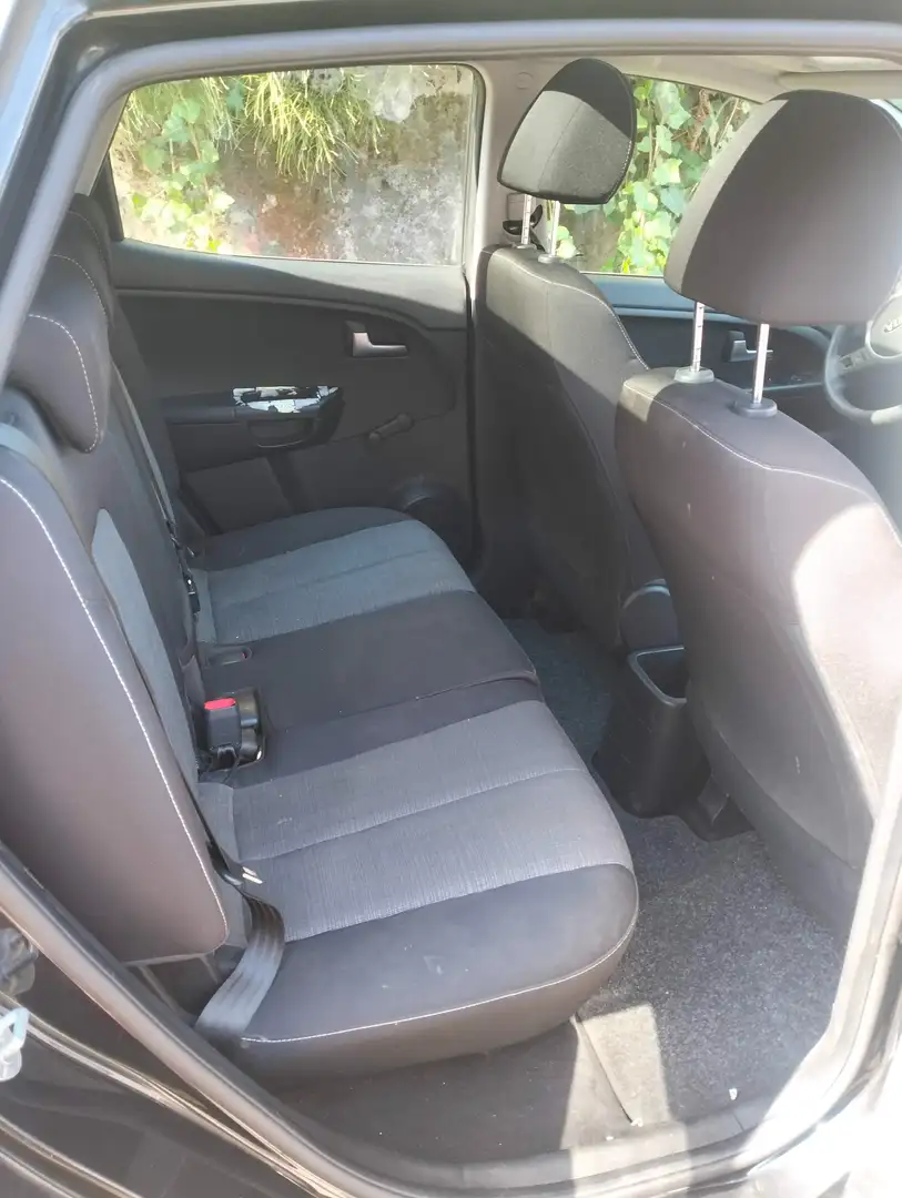 Kia Venga Venga1.4 cvvt Cool c/t.panoramico,r.vel. s/navi Чёрный - 2