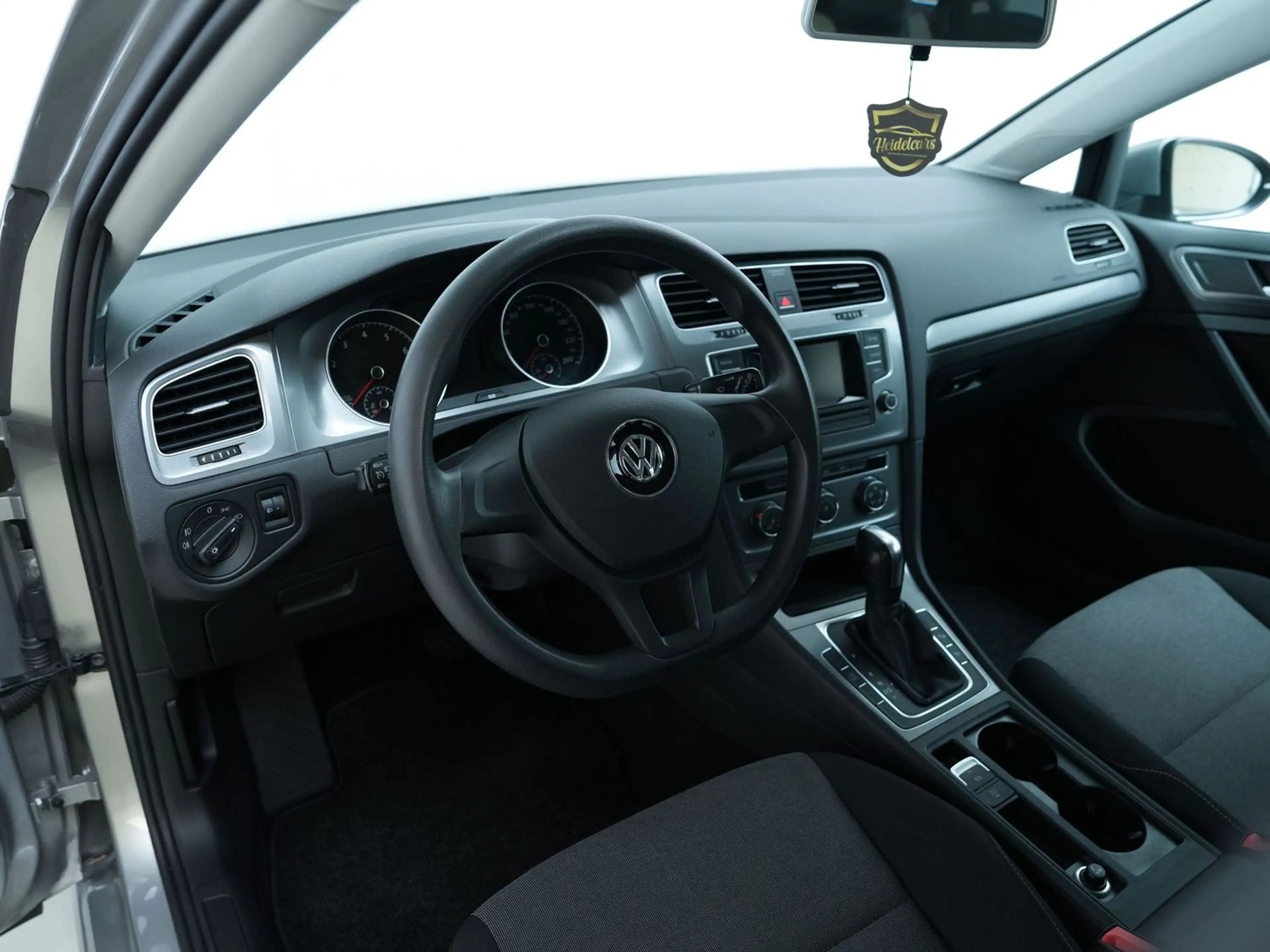 Volkswagen Golf Variant VII — photo 10