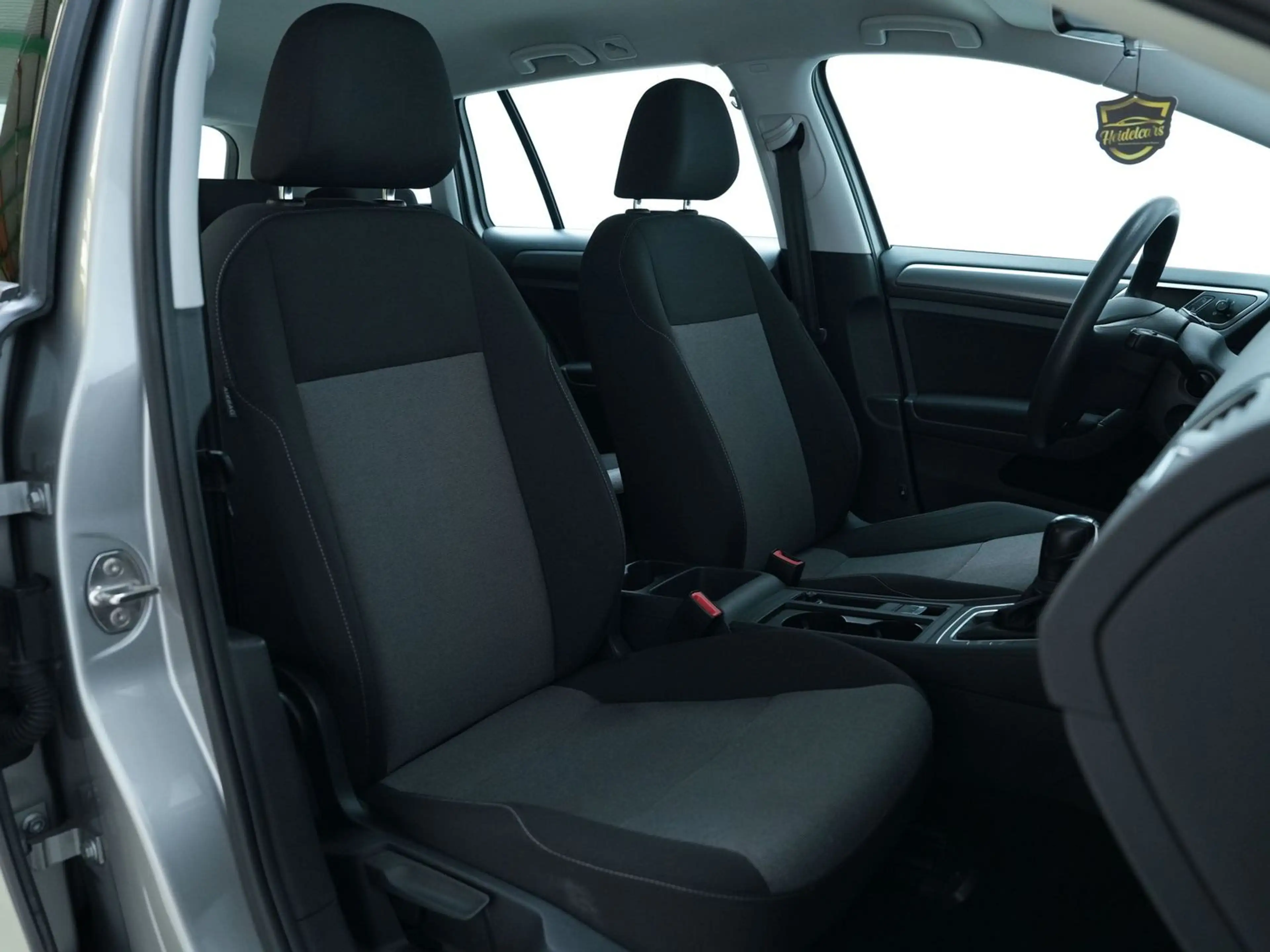 Volkswagen Golf Variant VII — photo 15