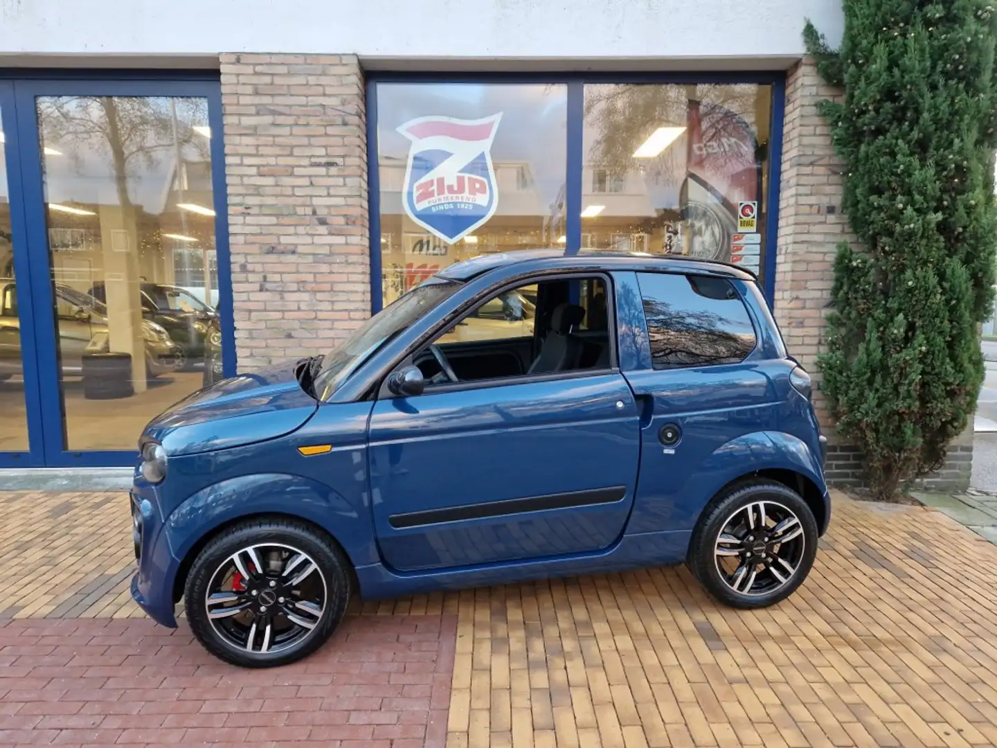 Microcar M.Go 6 MUST DCI Blau - 1