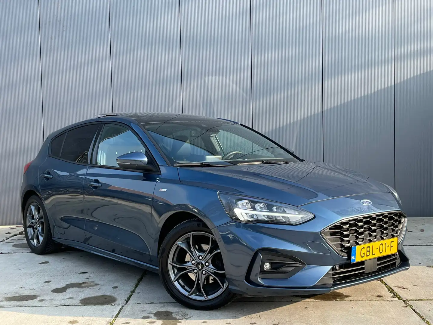 Ford Focus 1.0 EcoBoost ST Line AUT / Panoramadak / Winterpak Blauw - 2