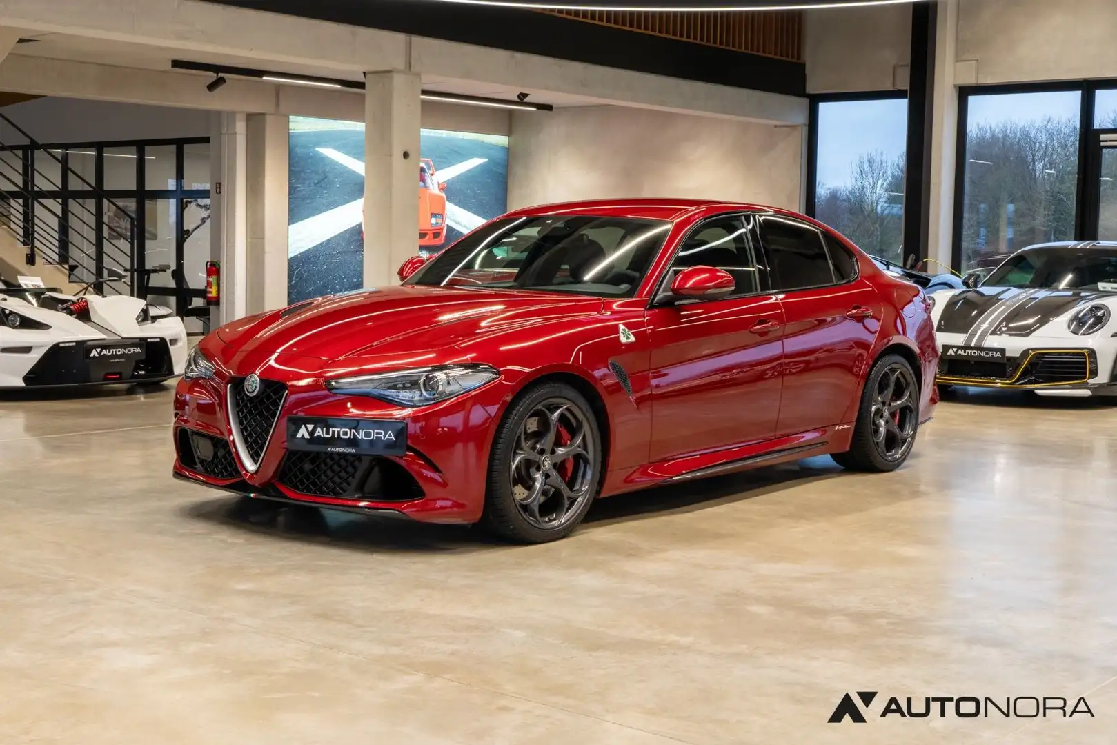 Alfa Romeo Giulia Quadrifoglio Navi Keyless Harman Kardon Rot - 1