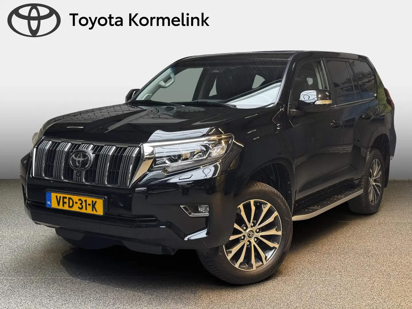 Toyota Land Cruiser 2.8 D-4D SRWV Executive Automaat Zwart - 1