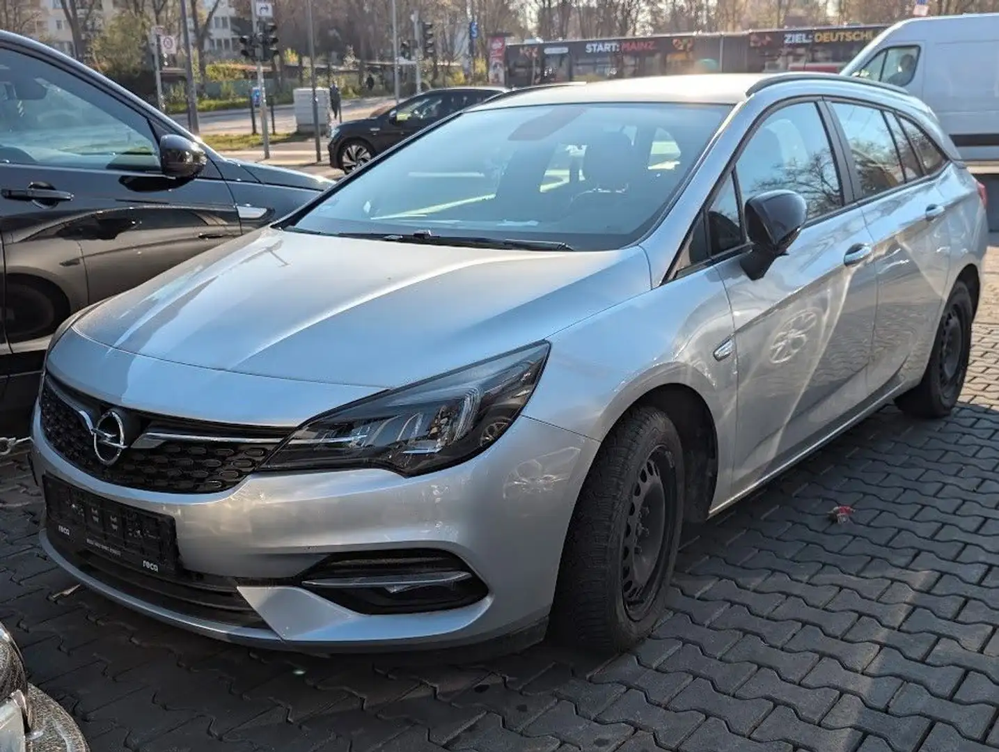Opel Astra K Sports Tourer Business Start/Stop Navi. Silber - 1