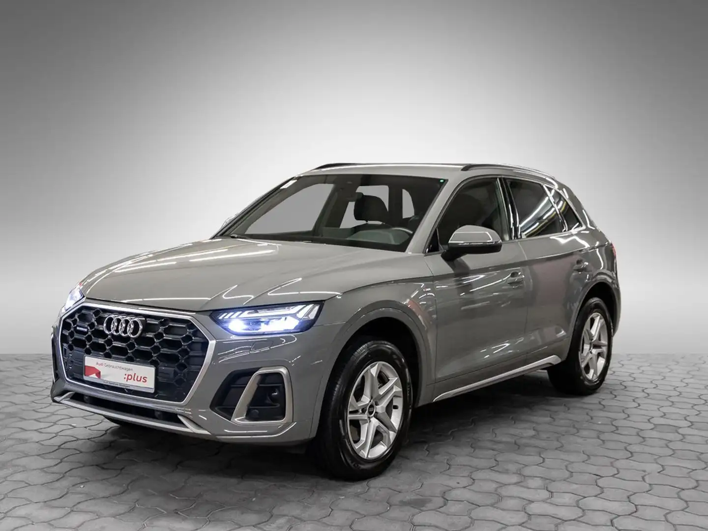Audi Q5 40 TDI quattro S line Matrix Navi virtCo SH Grau - 2
