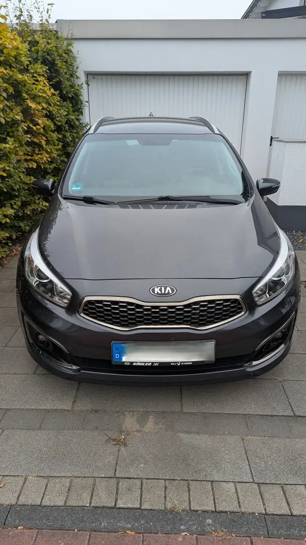 Kia Ceed SW / cee'd SW Ceed SW Diesel 1.6 CRDi 136 DCT ISG Spirit Grau - 2