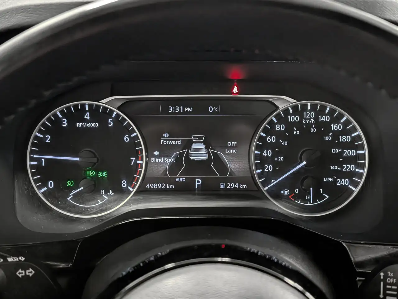Nissan Pathfinder снимка Nissan Pathfinder