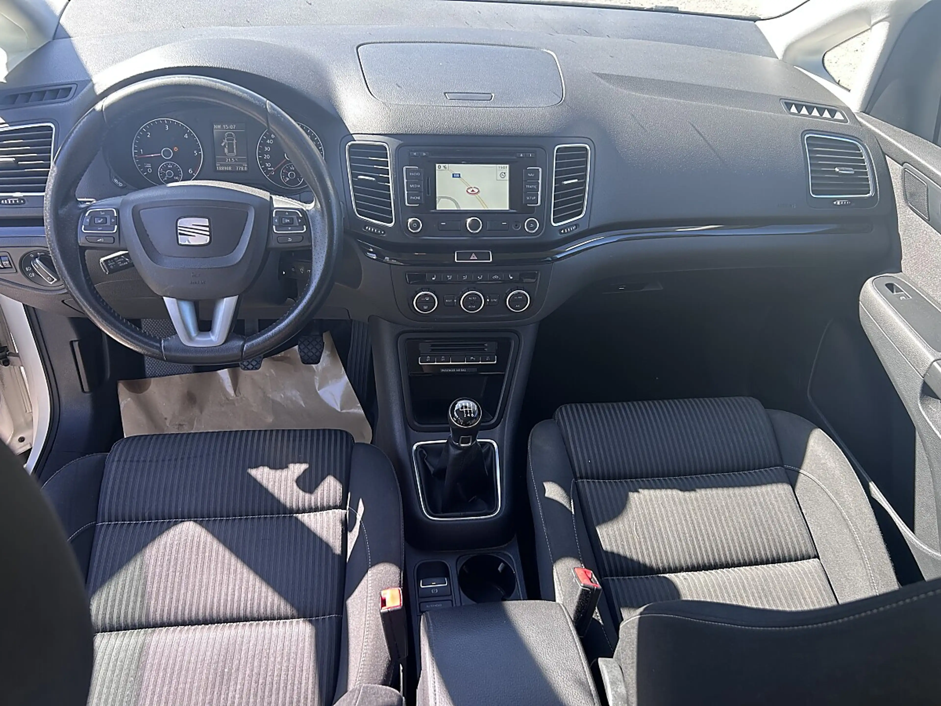 SEAT Alhambra Style 2,0 TDI CR 4WD DPF — photo 10