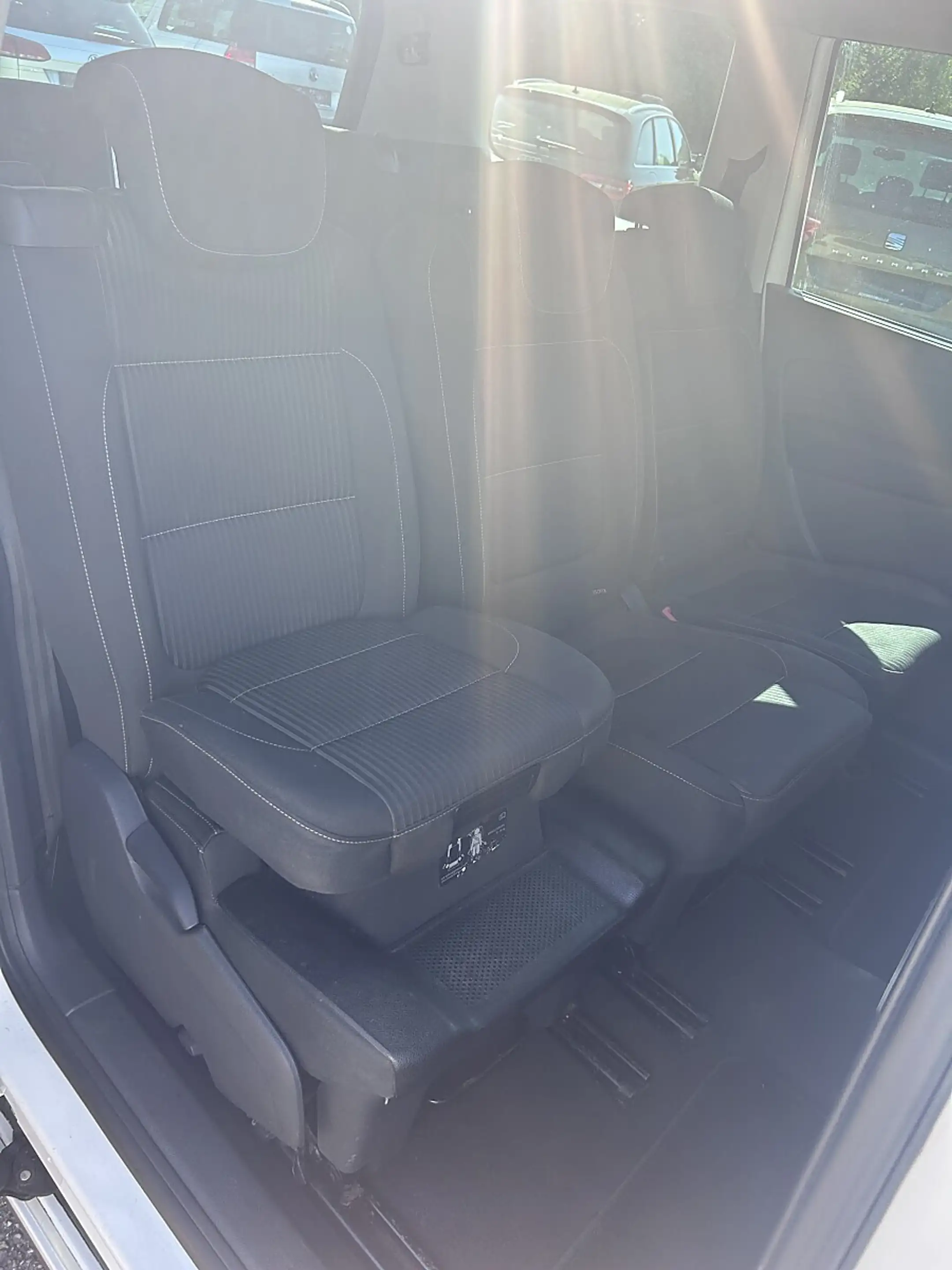 SEAT Alhambra Style 2,0 TDI CR 4WD DPF — photo 15