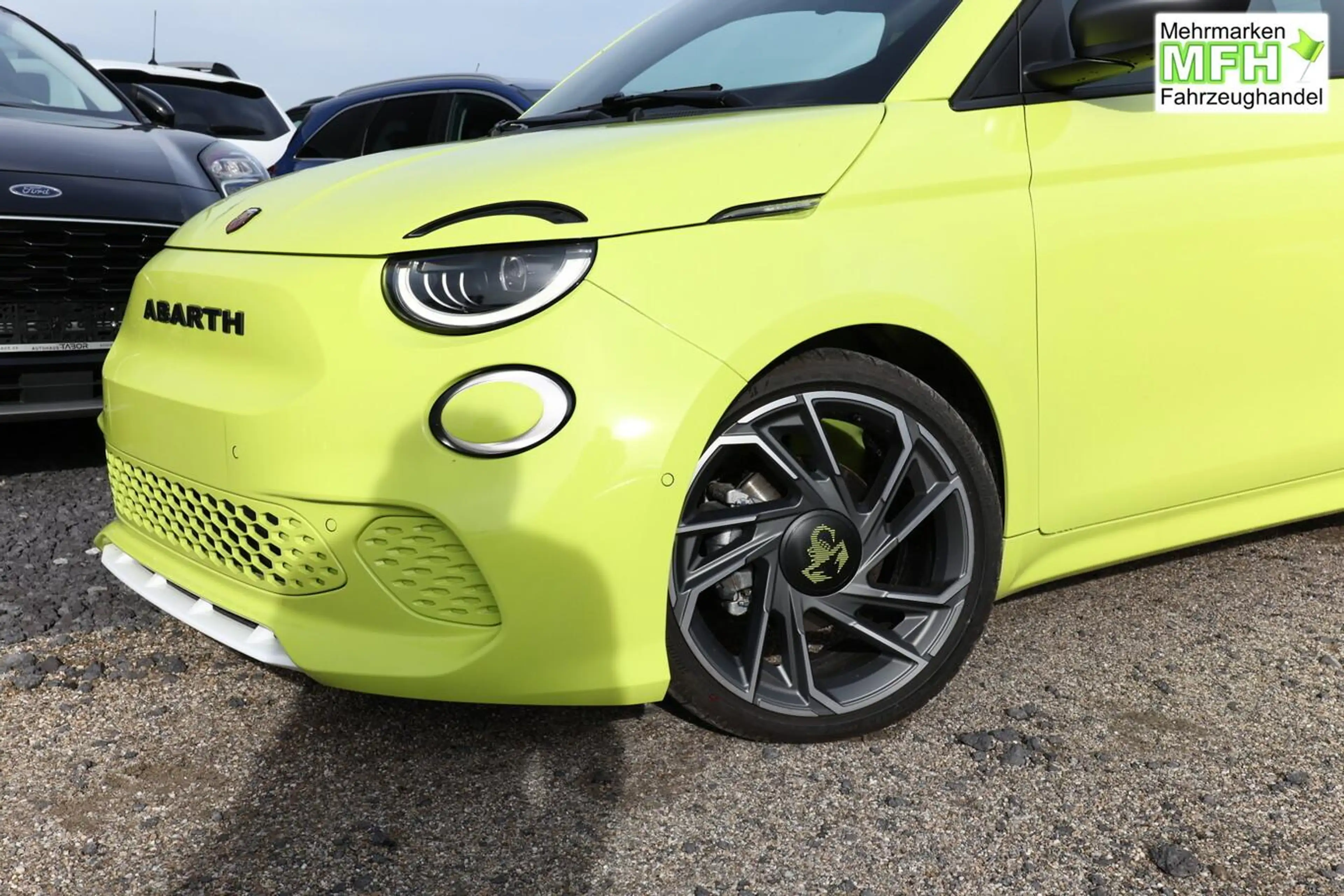 Abarth 500e Turismo 42 kWh LED Pano Nav JBL SHZ Kam PDC 114... — photo 4