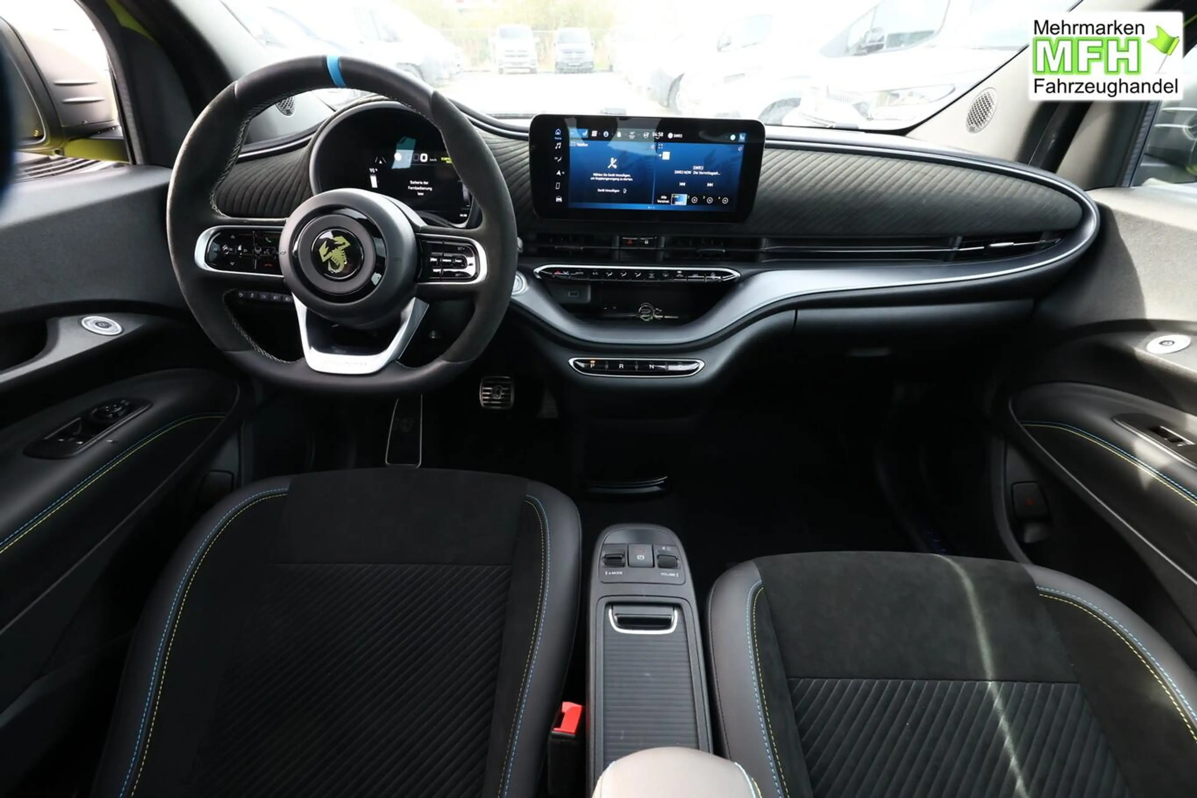 Abarth 500e Turismo 42 kWh LED Pano Nav JBL SHZ Kam PDC 114... — photo 7