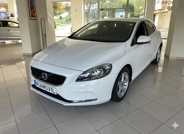 Volvo V40 D2 Momentum 115