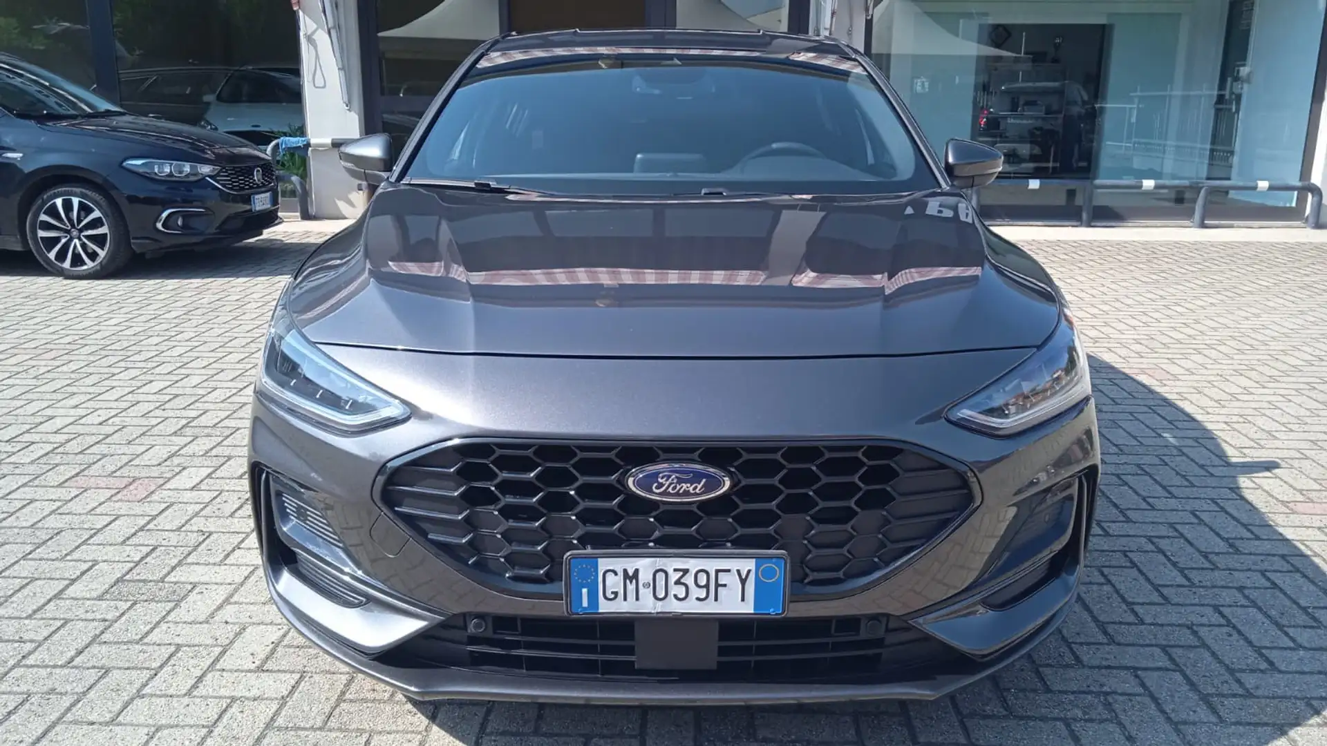 Ford Focus Focus V 2022 1.0 ecoboost h ST-Line Design 125cv Grigio - 2