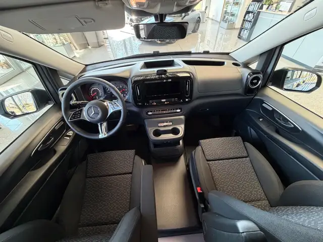 Mercedes-Benz Vito view 10