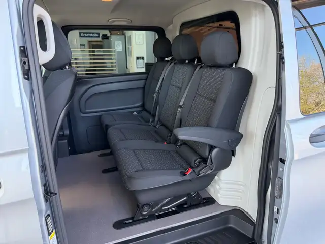 Mercedes-Benz Vito view 9